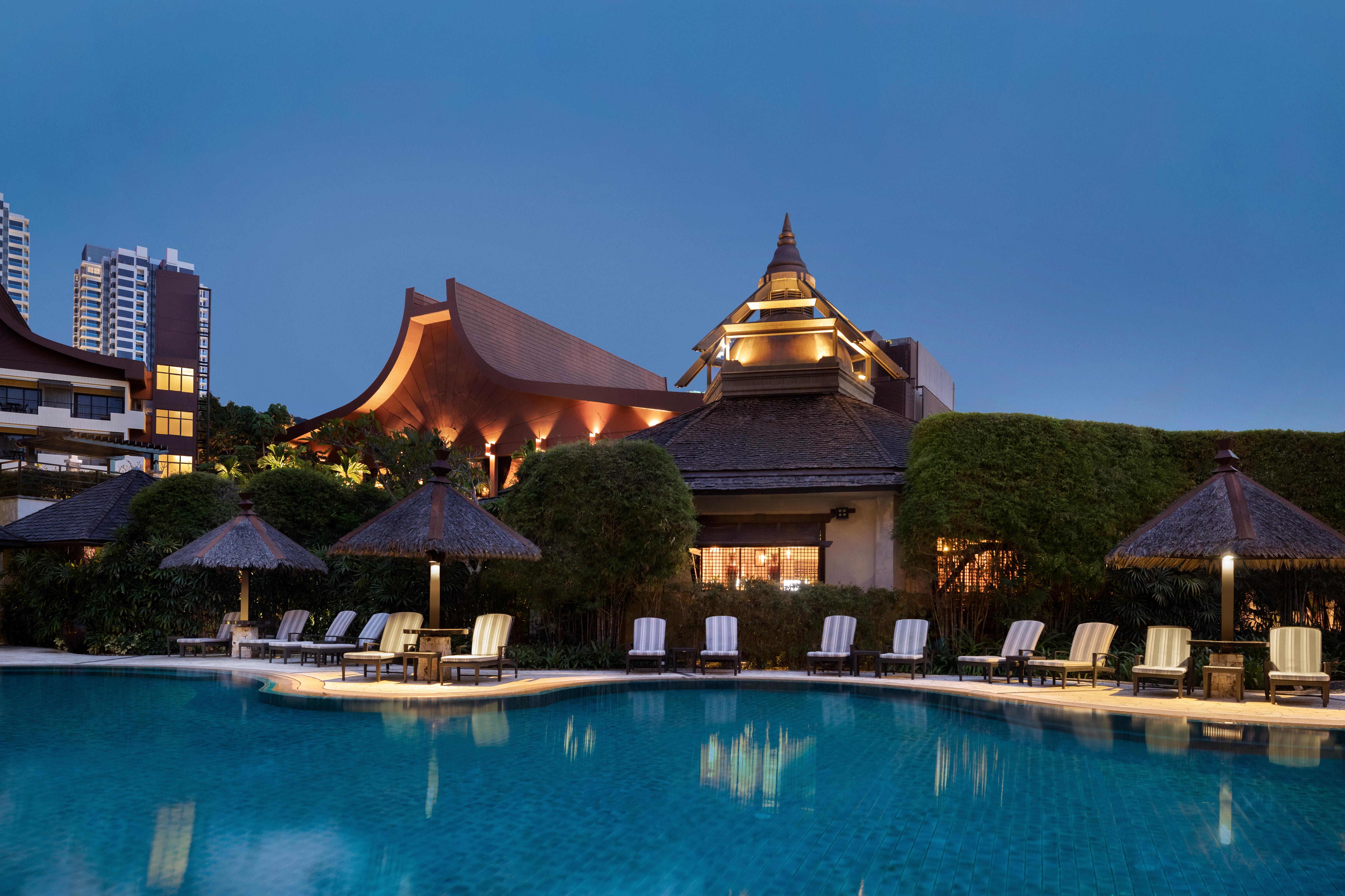 Shangri-La Rasa Sayang, Penang Batu Ferringhi Esterno foto The swimming pool at the hotel
